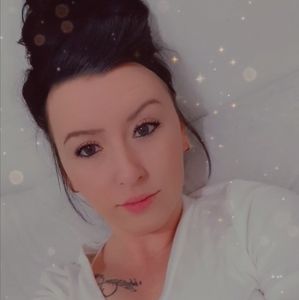 Meet your Posher, Nadia